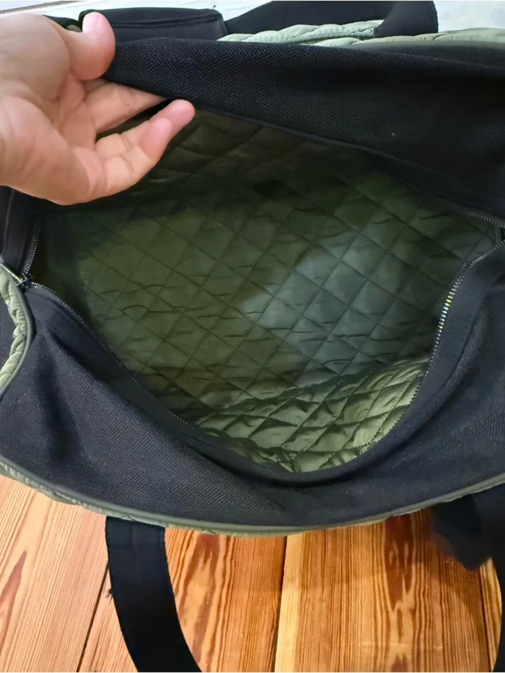 Maxbone Quilted Dog Sport Carrier Bag Olive Green EUC Airline Approved